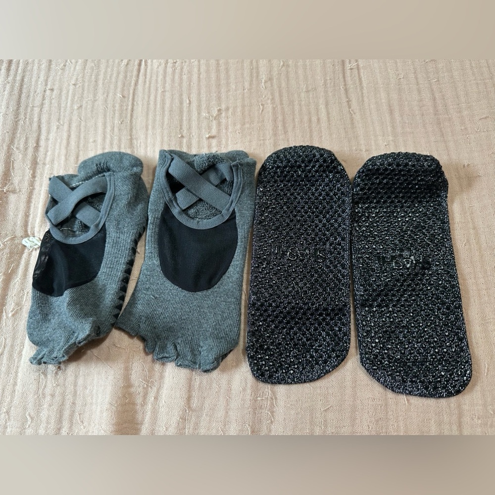 2 pairs of Pilates Socks with Grip - NWOT